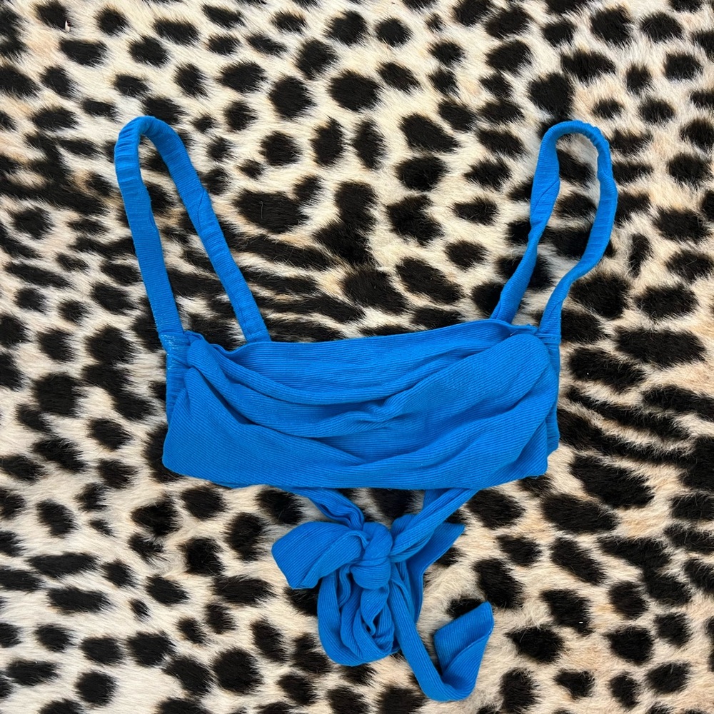 Blue bandeau style top